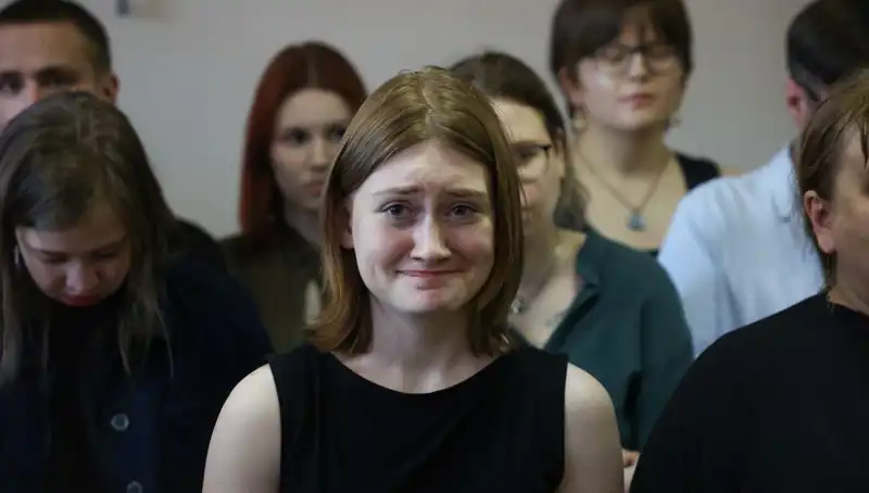 19 Yaşındaki Rus Aktivist Darya Kozyreva'ya Verilen Hapis Cezası Neden Tartışma Yarattı?