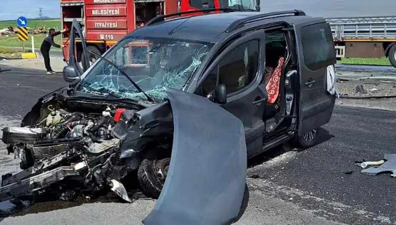 Ankara Yolunda Feci Kaza: Üç Kişi Yaralandı!