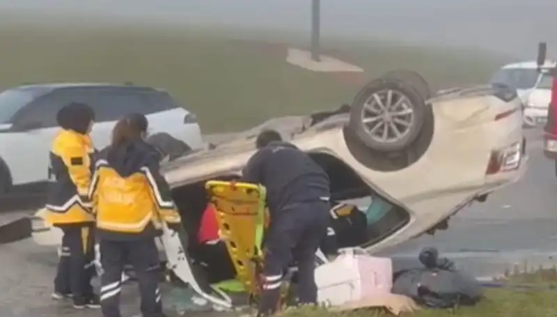 Sakarya’da Korkunç Trafik Kazası: 1 Kişi Hayatını Kaybetti, 3 Yaralı