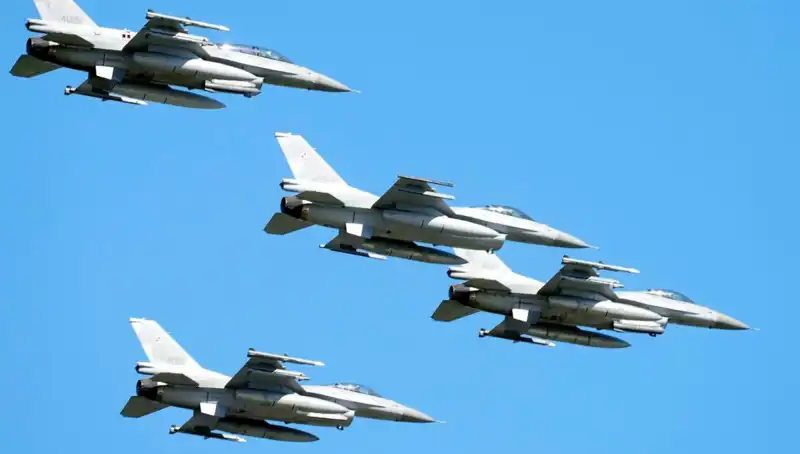 ABD’nin F-16 Eğitim Planı: Ukraynalı Pilotlar İçin 310 Milyon Dolar Harcanacak