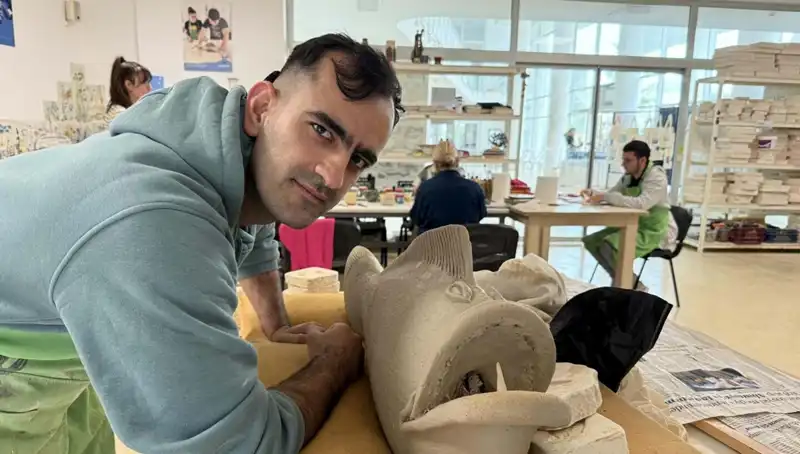 İşitme Engelli Rıfat Can, Azmiyle Tüm Engelleri Aşıyor