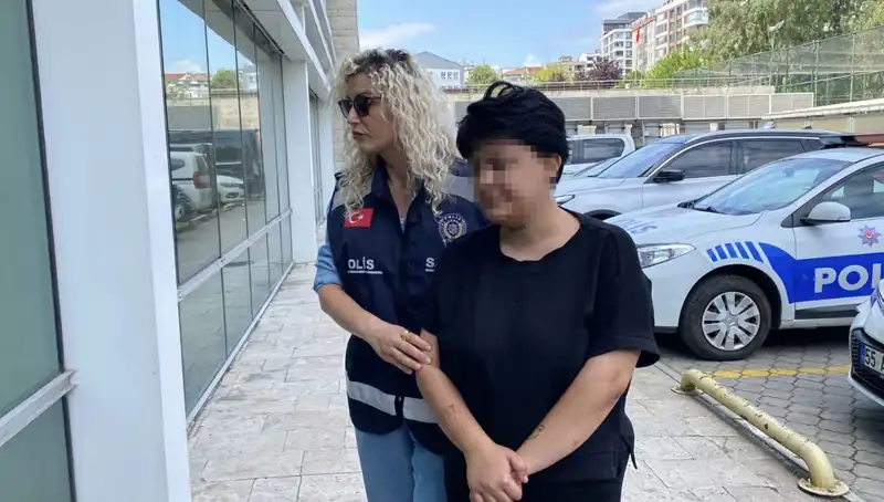 Annesini 11 Yerinden Bıçaklayarak Şok Eden Olayın Ardındaki Gerçekler